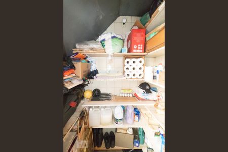 Casa à venda com 115m², 2 quartos e 2 vagasDespensa