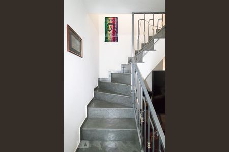 Escada de casa à venda com 2 quartos, 115m² em Vila Siqueira (zona Norte), São Paulo