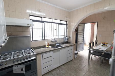 Casa à venda com 115m², 2 quartos e 2 vagasCozinha