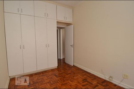 Quarto 1 de apartamento para alugar com 2 quartos, 75m² em Copacabana, Rio de Janeiro