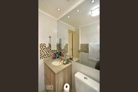 Apartamento à venda com 74m², 2 quartos e 2 vagasBanheiro da suite