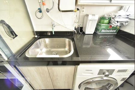 Apartamento à venda com 74m², 2 quartos e 2 vagasÁrea de serviço