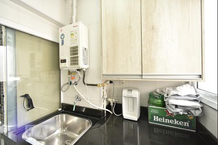 Apartamento à venda com 74m², 2 quartos e 2 vagasÁrea de serviço