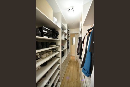 Apartamento à venda com 74m², 2 quartos e 2 vagasCloset