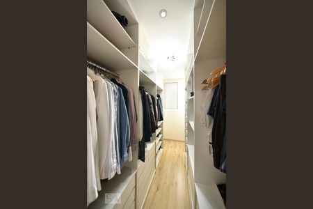 Apartamento à venda com 74m², 2 quartos e 2 vagasCloset