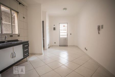 Sala / Cozinha de apartamento para alugar com 1 quarto, 50m² em Parque Jabaquara, São Paulo