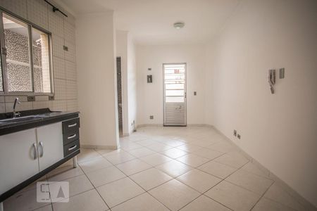 Apartamento para alugar com 37m², 1 quarto e sem vaga Apartamento para alugar com 37m², 1 quarto e sem vagaSala / Cozinha