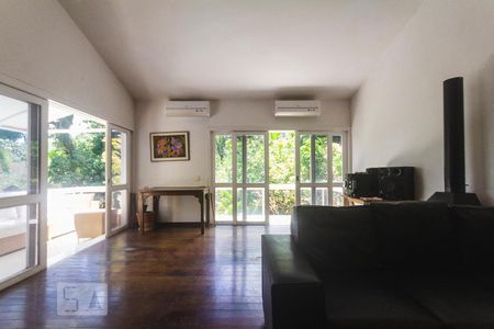 Sala de casa à venda com 5 quartos, 500m² em Itanhangá, Rio de Janeiro