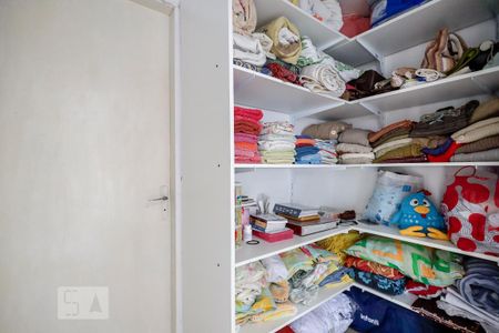 Closet de casa à venda com 5 quartos, 220m² em Parque Vitória, São Paulo