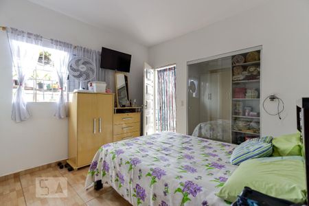 Suíte de casa à venda com 5 quartos, 220m² em Parque Vitória, São Paulo