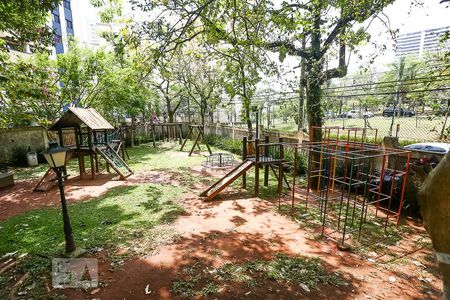 Apartamento à venda com 78m², 2 quartos e 1 vaga Apartamento à venda com 78m², 2 quartos e 1 vagaÁrea Comum - Playground