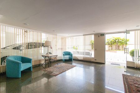 Hall de entrada de apartamento para alugar com 3 quartos, 140m² em São Francisco, Curitiba