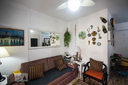 Sala de apartamento à venda com 3 quartos, 75m² em Jardim Ampliação, São Paulo