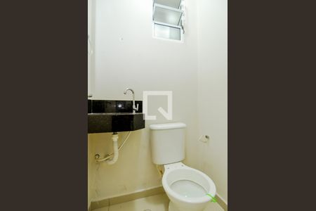 Lavabo  de casa de condomínio para alugar com 2 quartos, 65m² em Vila São João Batista, Guarulhos
