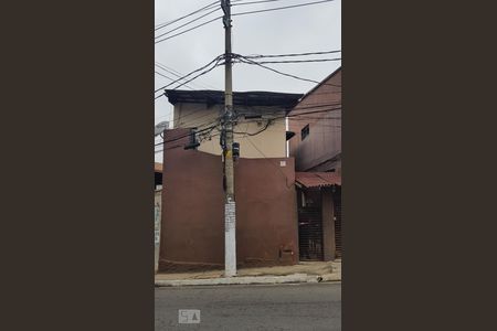 Casa para alugar com 60m², 2 quartos e sem vaga Casa para alugar com 60m², 2 quartos e sem vagaFachada