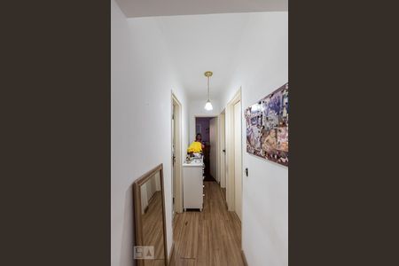 Corredor de apartamento à venda com 3 quartos, 60m² em Vila Zilda, São Paulo