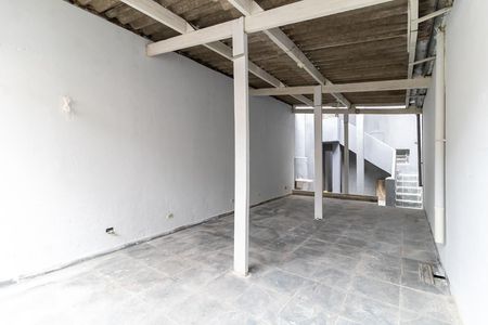Casa para alugar com 96m², 2 quartos e sem vagaQuintal