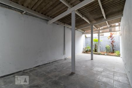 Casa para alugar com 96m², 2 quartos e sem vagaQuintal
