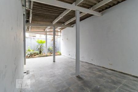 Casa para alugar com 96m², 2 quartos e sem vagaQuintal