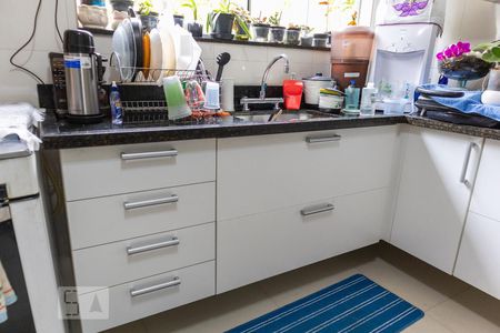 Casa à venda com 164m², 3 quartos e 2 vagasCozinha