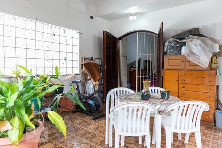 Casa à venda com 164m², 3 quartos e 2 vagasVaranda