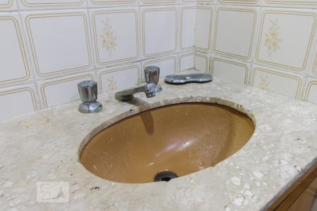 Banheiro da Suíte 1 Pia de apartamento para alugar com 3 quartos, 86m² em Santana, São Paulo