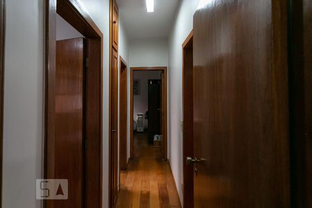 Corredor de apartamento para alugar com 3 quartos, 100m² em Funcionários, Belo Horizonte