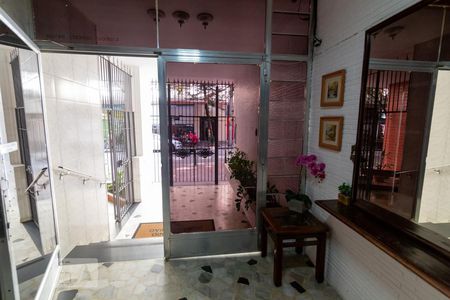 Apartamento para alugar com 70m², 2 quartos e sem vagaHall