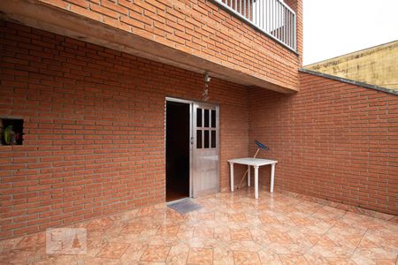 Sacada de casa à venda com 3 quartos, 180m² em Vila Pires, Osasco