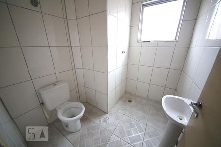 Banheiro de casa para alugar com 2 quartos, 100m² em Vila Santana, São Paulo