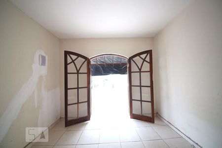 Quarto 2 de casa para alugar com 2 quartos, 100m² em Vila Santana, São Paulo