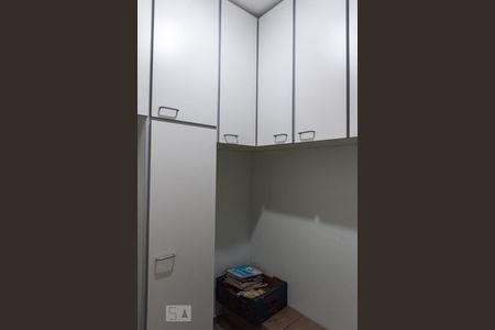 Apartamento à venda com 120m², 3 quartos e 2 vagas Apartamento à venda com 120m², 3 quartos e 2 vagasQuarto de serviço