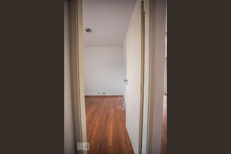 Corredor - Quarto de apartamento para alugar com 1 quarto, 45m² em Vila Guarani (z Sul), São Paulo