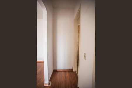 Corredor - Quarto de apartamento para alugar com 1 quarto, 45m² em Vila Guarani (z Sul), São Paulo