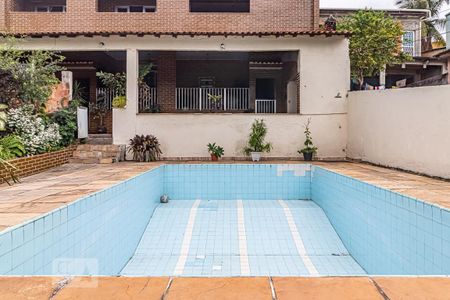 Apartamento à venda com 465m², 3 quartos e 3 vagasPiscina e Fachada
