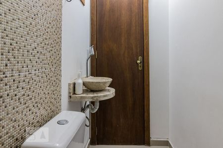 Lavabo de casa de condomínio para alugar com 4 quartos, 150m² em Vila Nova, Porto Alegre