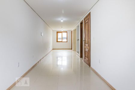 Sala de casa de condomínio para alugar com 4 quartos, 150m² em Vila Nova, Porto Alegre