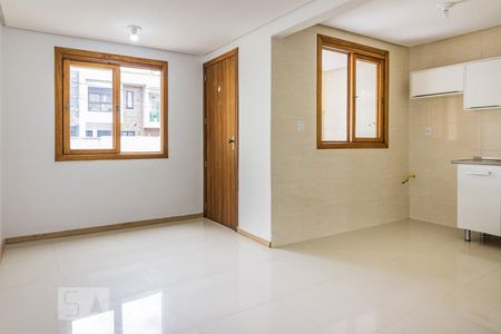 Sala de casa de condomínio para alugar com 4 quartos, 150m² em Vila Nova, Porto Alegre