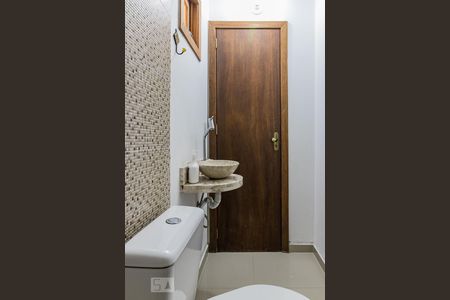 Lavabo de casa de condomínio para alugar com 4 quartos, 150m² em Vila Nova, Porto Alegre