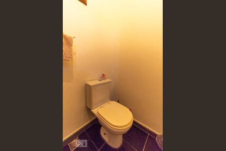 Casa à venda com 391m², 5 quartos e 3 vagas Casa à venda com 391m², 5 quartos e 3 vagasLavabo