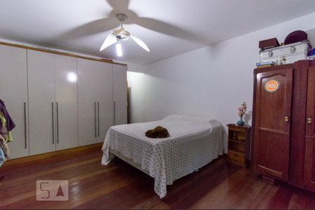 Casa à venda com 391m², 5 quartos e 3 vagas Casa à venda com 391m², 5 quartos e 3 vagasSuíte