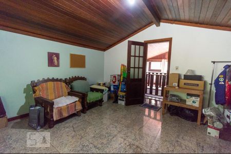 Casa à venda com 391m², 5 quartos e 3 vagas Casa à venda com 391m², 5 quartos e 3 vagasQuarto 4