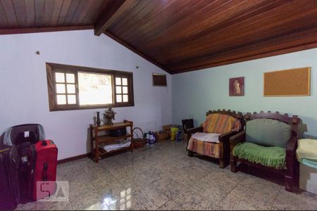 Casa à venda com 391m², 5 quartos e 3 vagas Casa à venda com 391m², 5 quartos e 3 vagasQuarto 4