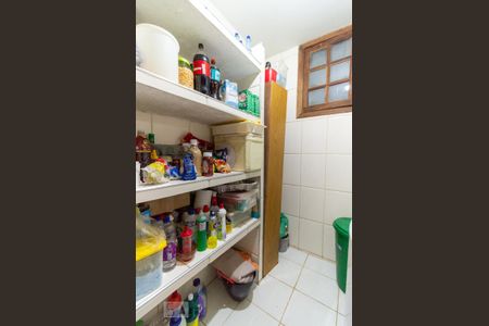 Casa à venda com 391m², 5 quartos e 3 vagas Casa à venda com 391m², 5 quartos e 3 vagasÁrea de Serviço