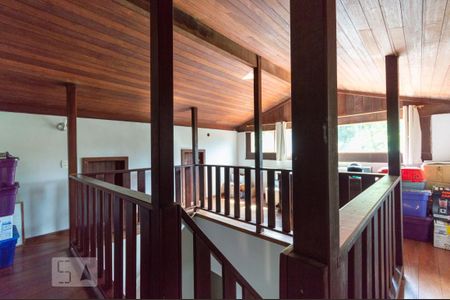 Casa à venda com 391m², 5 quartos e 3 vagas Casa à venda com 391m², 5 quartos e 3 vagasSótão