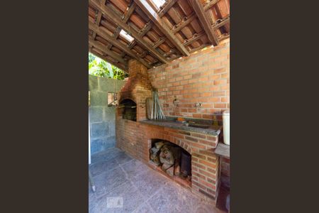 Casa à venda com 391m², 5 quartos e 3 vagas Casa à venda com 391m², 5 quartos e 3 vagasChurrasqueira