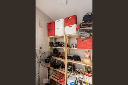 Casa à venda com 240m², 2 quartos e 2 vagas Casa à venda com 240m², 2 quartos e 2 vagasCasa 1