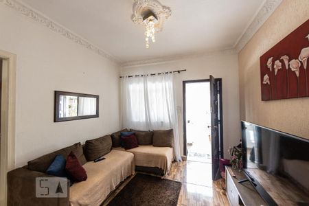 Casa à venda com 240m², 2 quartos e 2 vagas Casa à venda com 240m², 2 quartos e 2 vagasCasa 2
