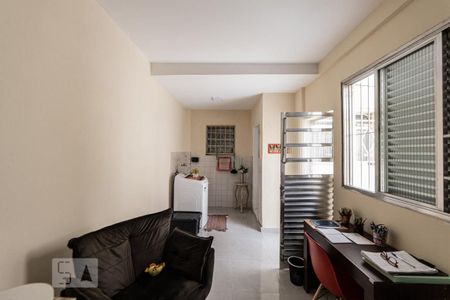 Casa à venda com 240m², 2 quartos e 2 vagas Casa à venda com 240m², 2 quartos e 2 vagasCasa 1