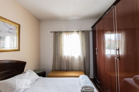 Casa à venda com 240m², 2 quartos e 2 vagas Casa à venda com 240m², 2 quartos e 2 vagasCasa 2